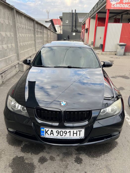 Продам BMW e90 320