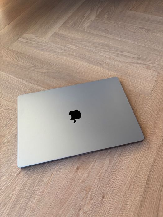 Idealny MacBook Pro 16” 16/512 GB M1 Pro SPACE GRAY w idealnym stanie!