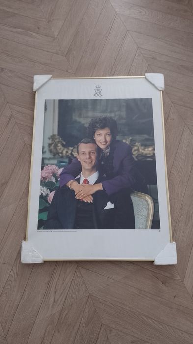 Rama aluminiowa złota 50x70 nowa