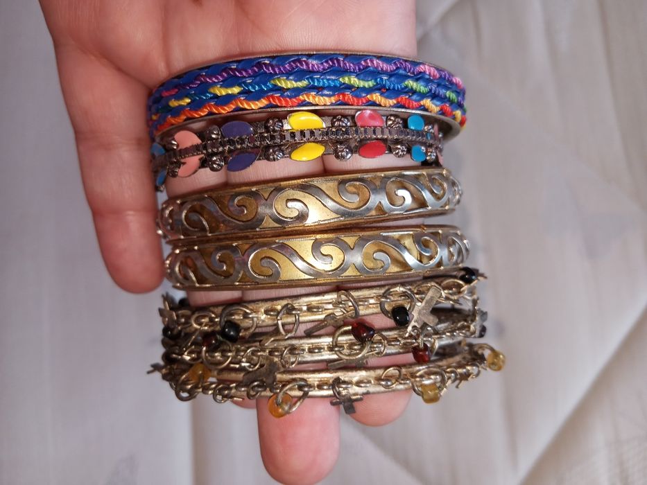 Acessórios: 2 lotes pulseiras
