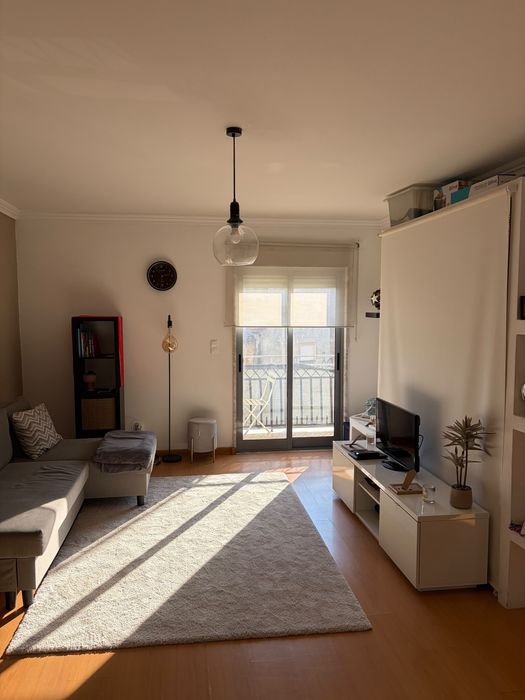 Apartamento t1 +1 casal do marco  disponivel 1/9/26