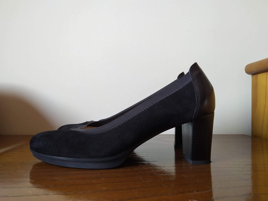 Sapatos pretos com tacão FOREVA 39