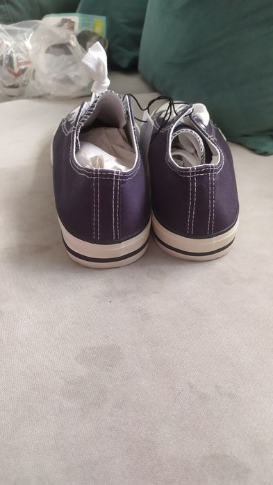 Tênis novos tamanho 42