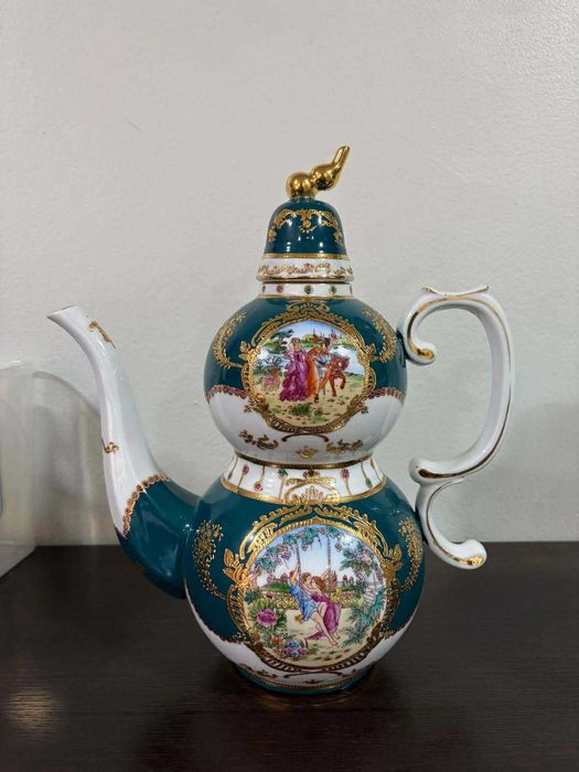 Vendo conjunto de louça de grande qualidade. Aceito ofertas.