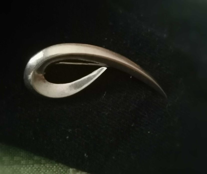 Masywna duża srebrna stara broszka