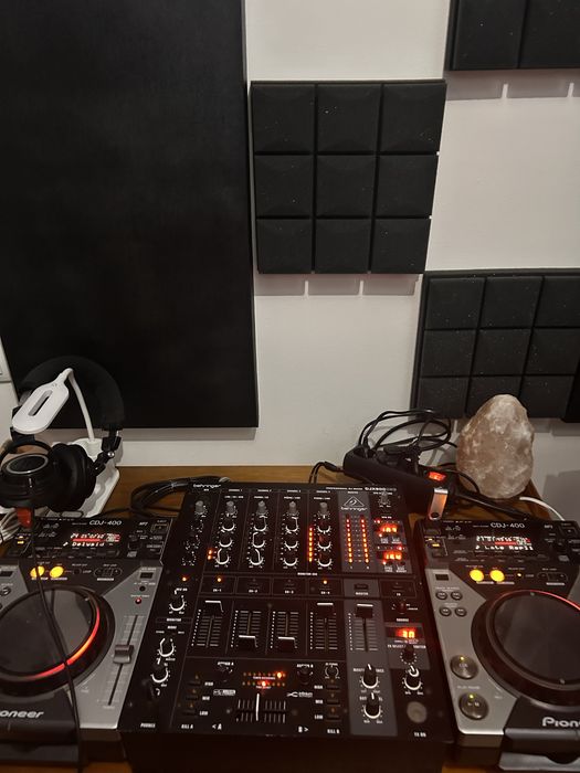 Pioneer CDJ 400 + Behringer DJX 900