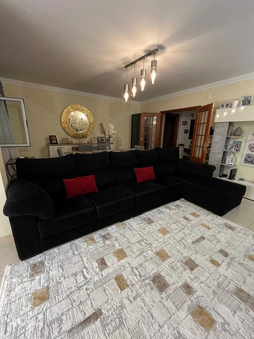 Sofá com 4 lugares mais o chaise longue