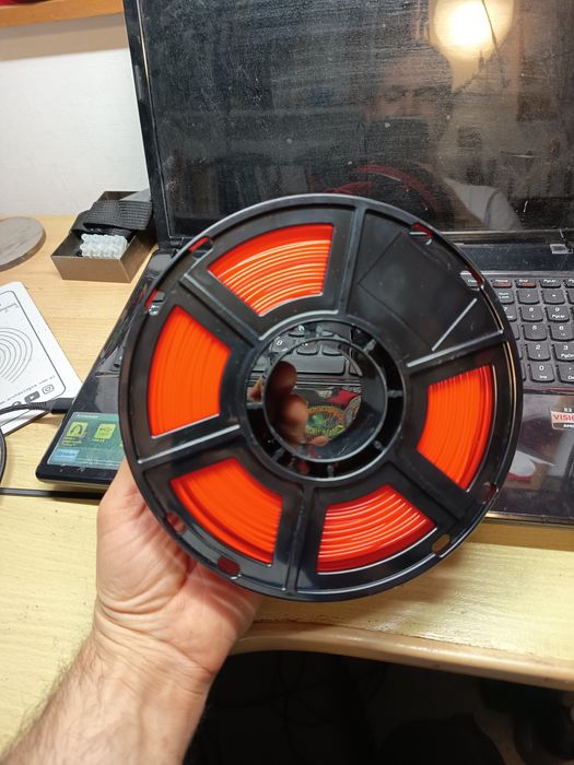 Filament czerwony PLA