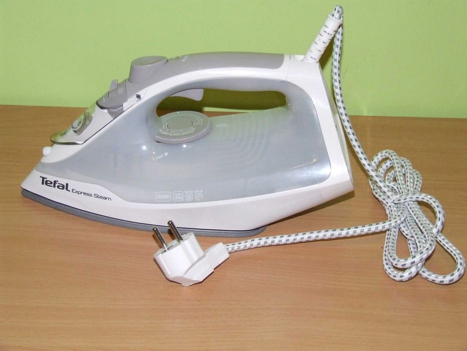 Żelazko Tefal  Express Steam FV2863E1