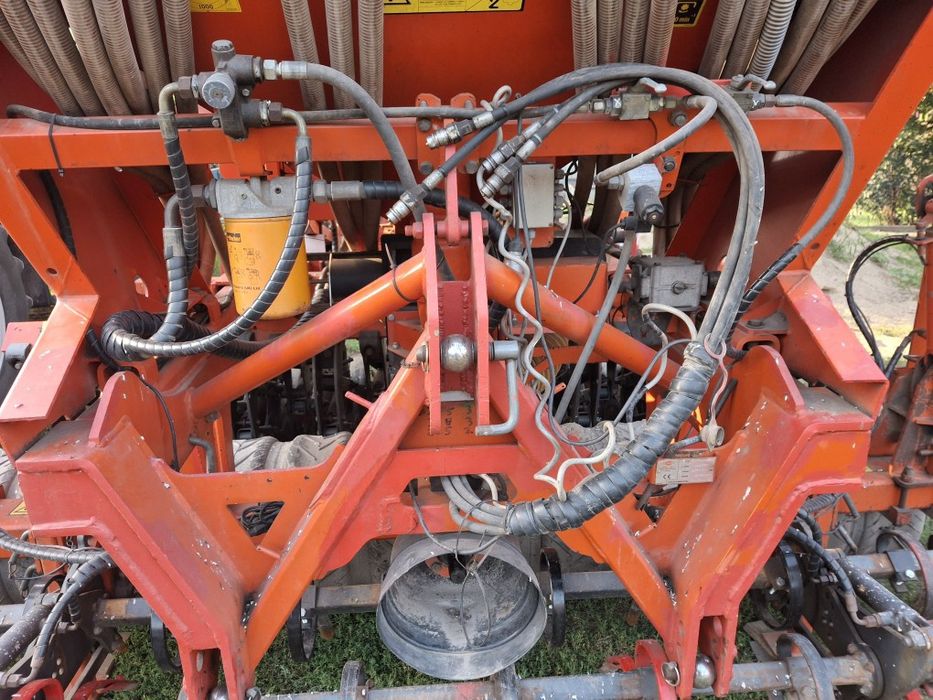 Siewnik Kuhn Fastliner 300