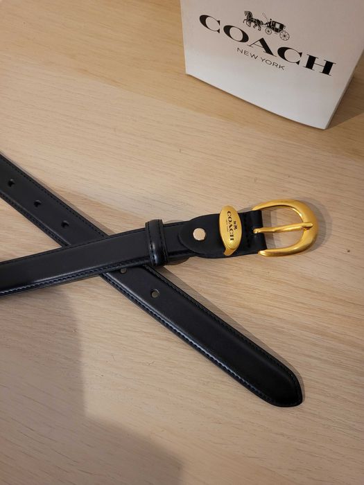 Czarny damski skórzany pasek Coach 110 cm