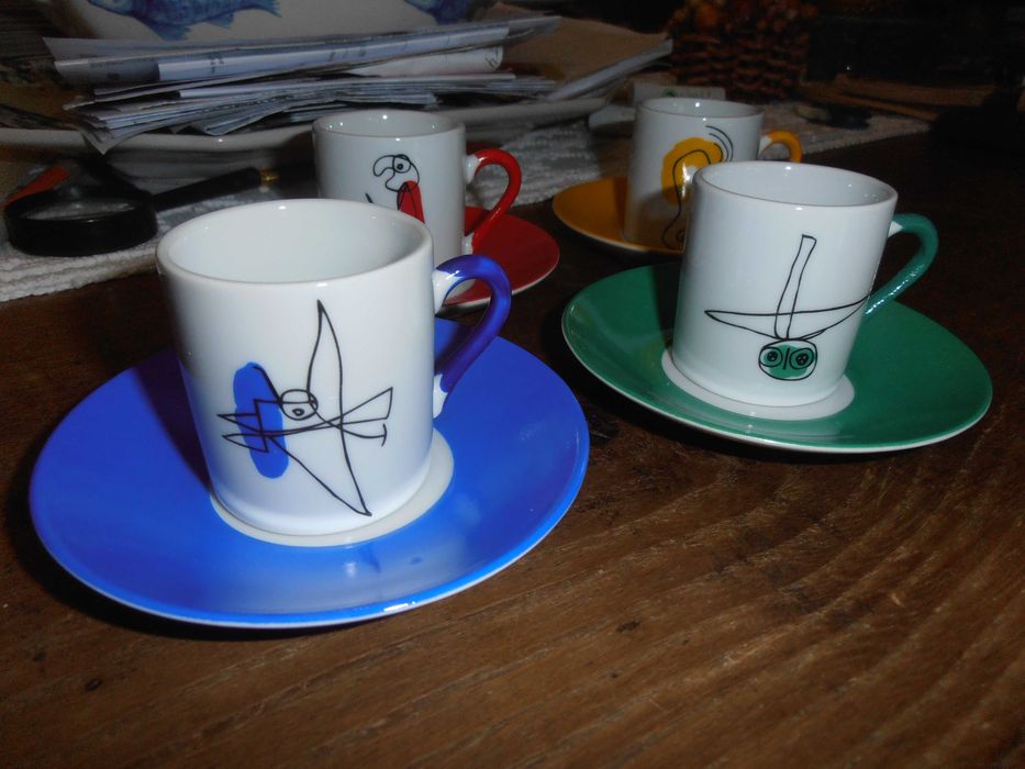 4 chávenas de café pintadas à mão Joan Miró- barcelona