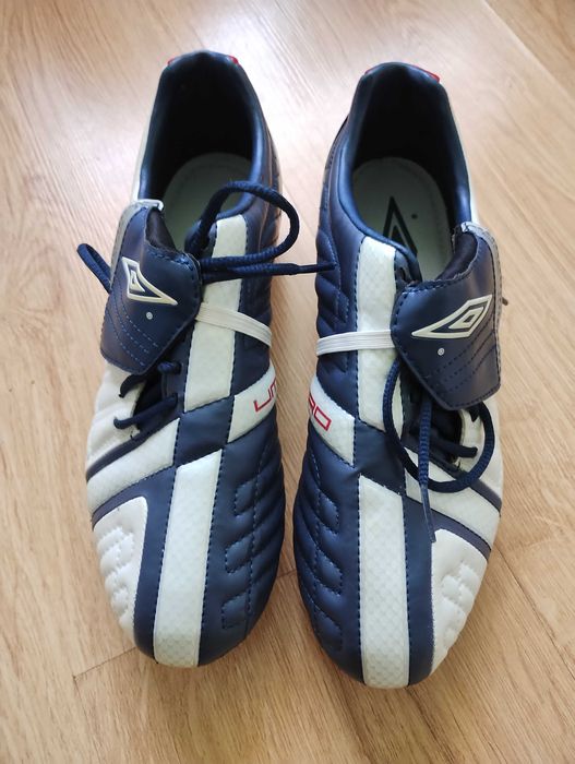 Buty piłkarskie Umbro x-500 korki do gry w piłkę nożną skórzane 39,5