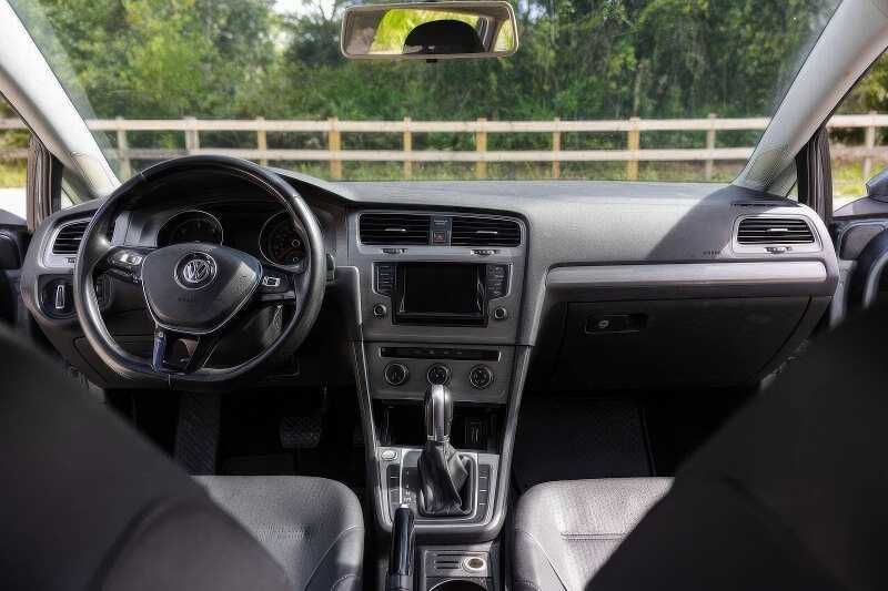 2015 Volkswagen Golf SportWagen TDI S