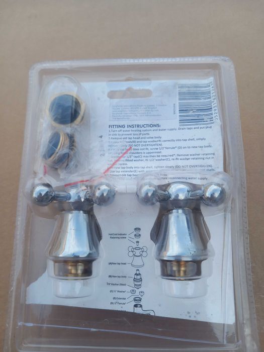 Pokrętła do baterii umywalkowej retro  ciepła/zimna 2 sztuki