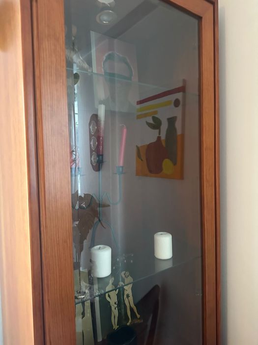 Armarios de sala com iluminação