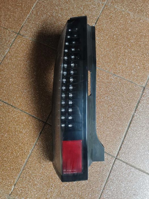 Cadillac SRX lampa lewa tylna 2004-09 europa