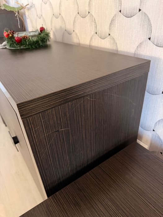 Szafka / komoda – solidna, ciemne drewno,