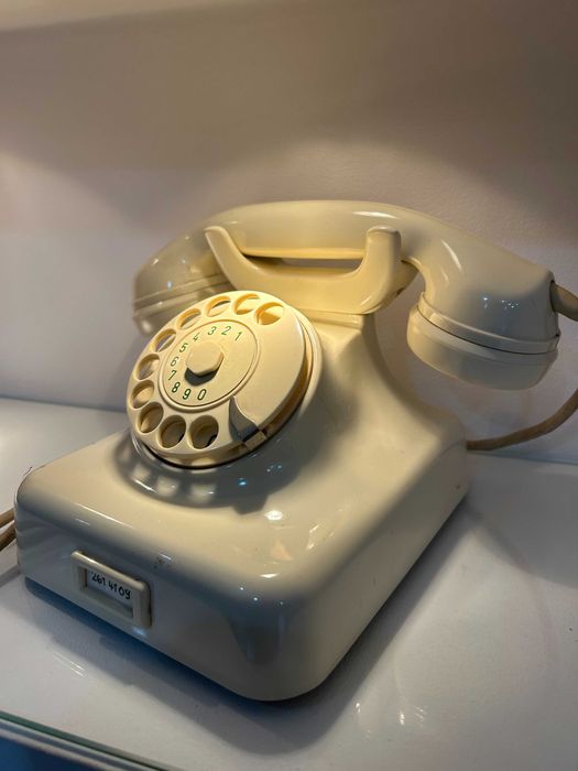 Piękny telefon retro