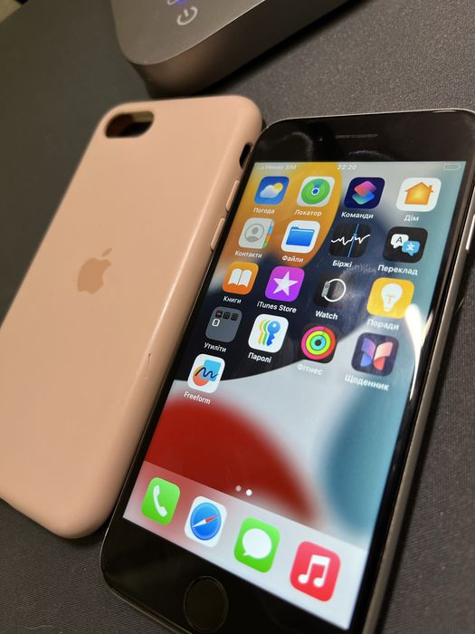 iPhone SE 2020 , 64 g. Б/у