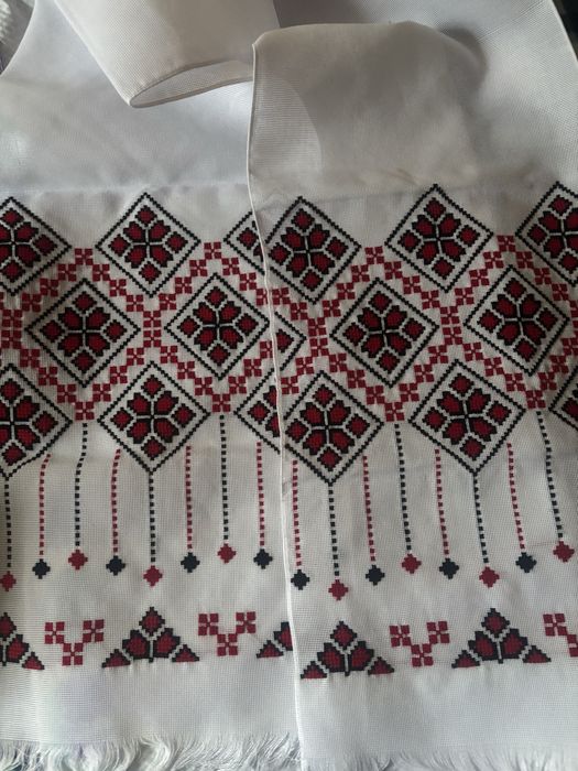 Вишитий рушник,700 грн.