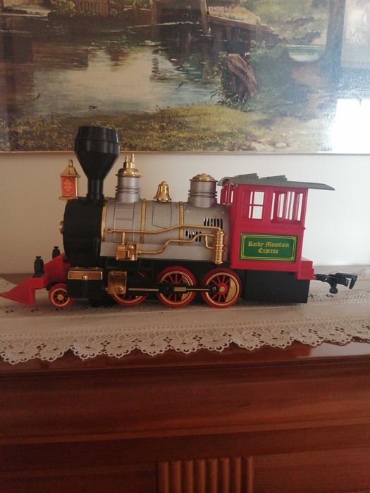 Comboio para colecao em plástico