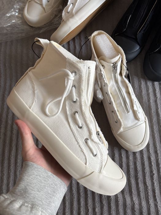 Кросівки GU x Undercover
