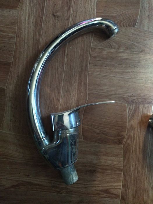 Продам умывальник, смесители бу