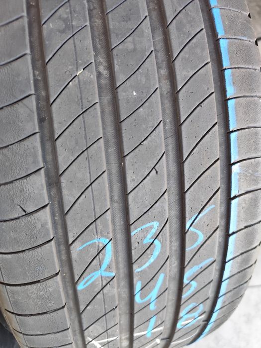 Pneus 235/45r18 Michelin E Primacy T2 70% piso