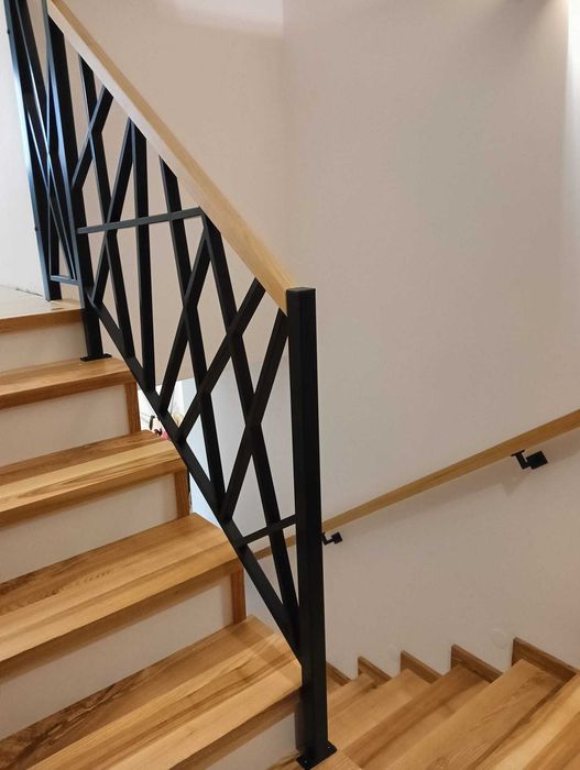 Schody balustrady z drewna