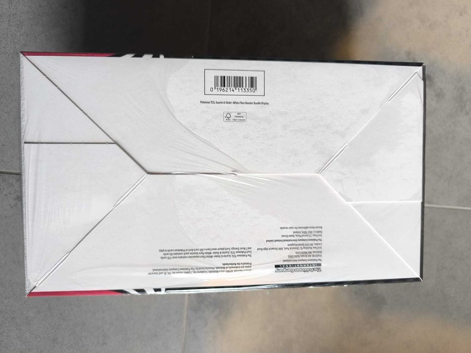 Pokemon White Flare Booster Bundle Display