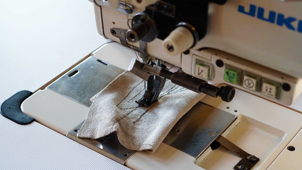 JUKI LU-2210N Potrójny transport