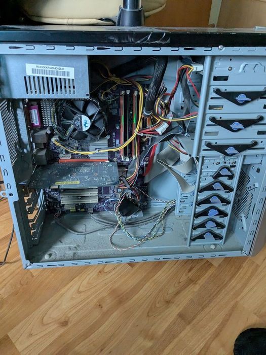 Компьютер в рабочем состоянии.