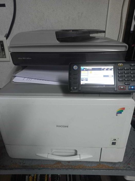 Multifunçoes ricoh mpc 305