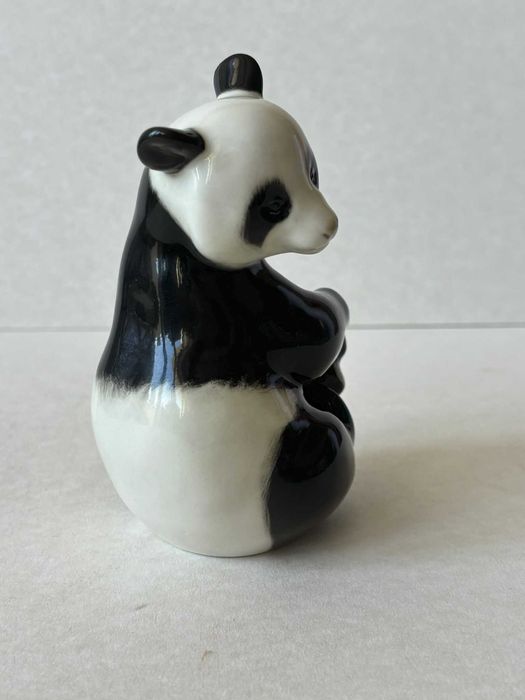 Łomonosow Figurka  niedźwiadka pandy.