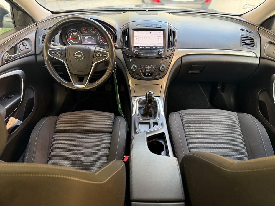 Opel Insígnia SW 2.0 CDTi  2014 
NACIONAL
140CV
2014

Viatura e