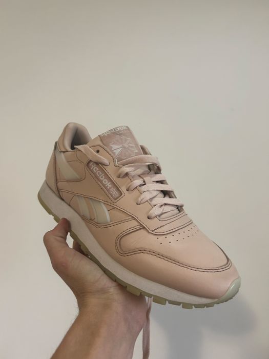 Стильні кросівки Reebok classic / 38.5