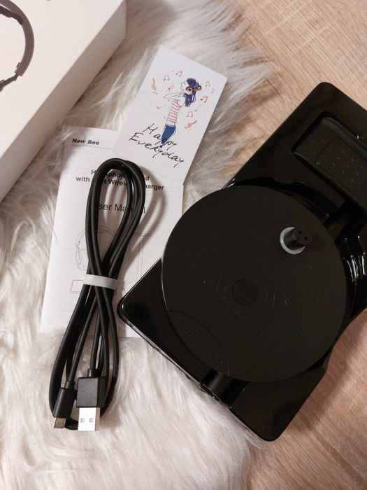 Ładowarka indukcyjna Stojak na słuchawki NewBee Iphone15 Samsung