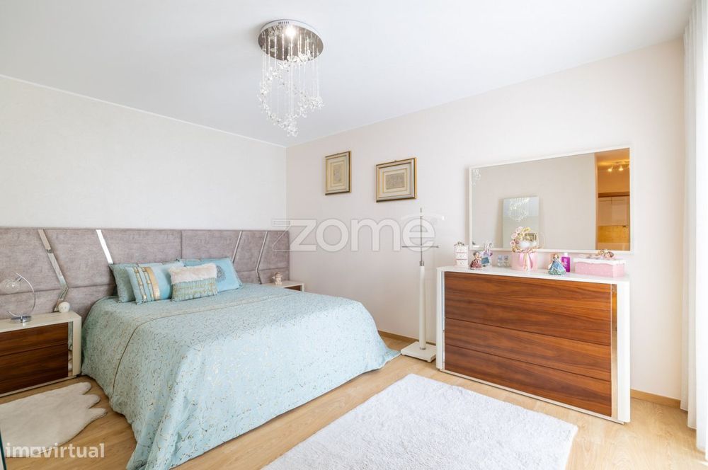 Apartamento T4 no centro da cidade da Trofa-Porto