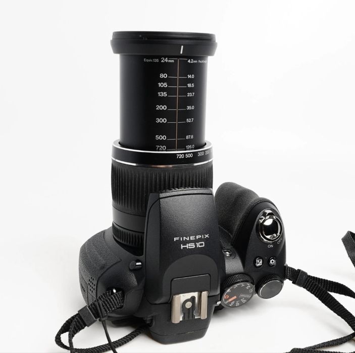 Fujifilm HS10 30x Zoom 4.2-126mm F/2.8-5.6