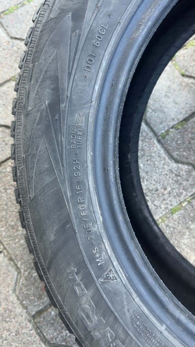4x opona zimowa 205/60 R16 92H Nokian WR