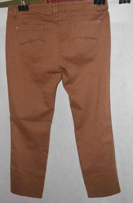 Elastyczne jeansy Collection L 44