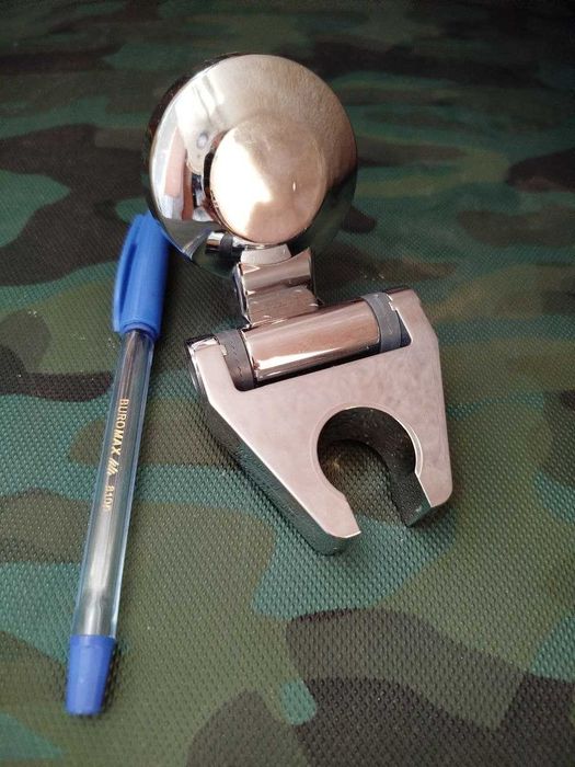 Новий тримач для душа на присосці. Проодам або обміняю. самовивіз.