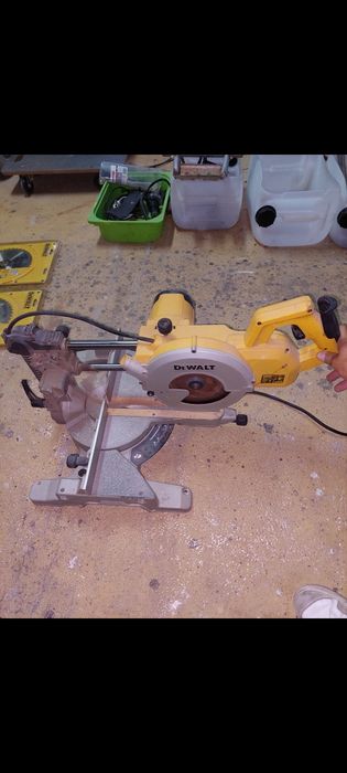 Dewalt serra esquadria