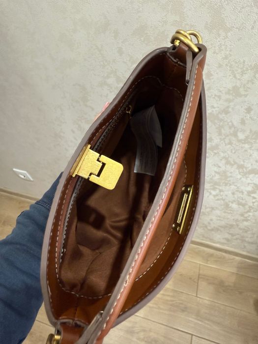 Сумочка від бренду Mango