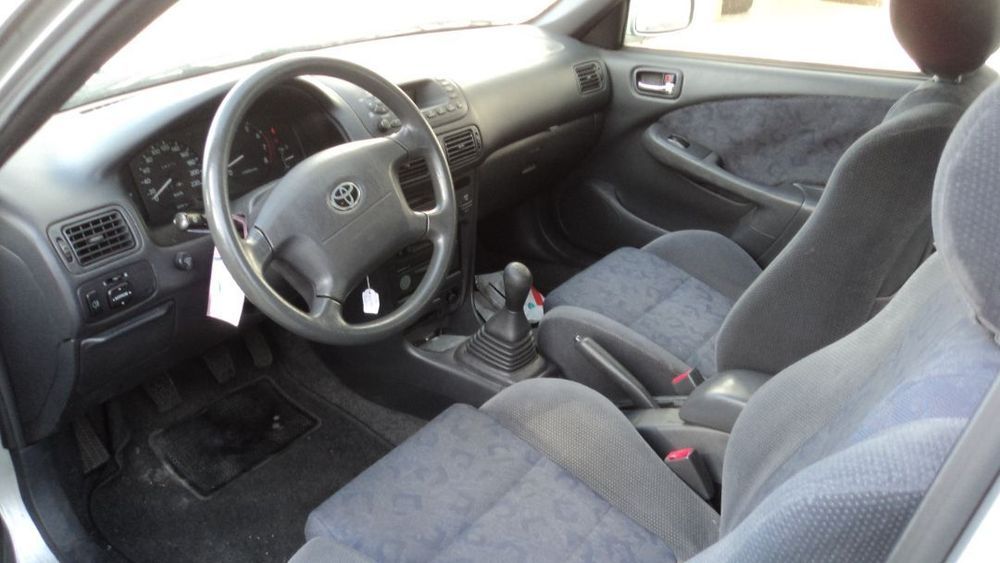 Toyota Corolla E11 1.4 3P 2001 - Para Peças