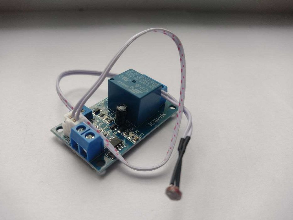 Реле с датчиком освещенности 12В 10A/AC 250В ; 10А/DC 30В: 95 грн ...