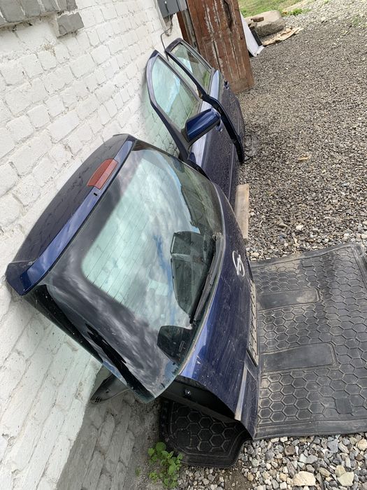 Двері дверь ліві кришка багажника ляда Opel zafira B шрот