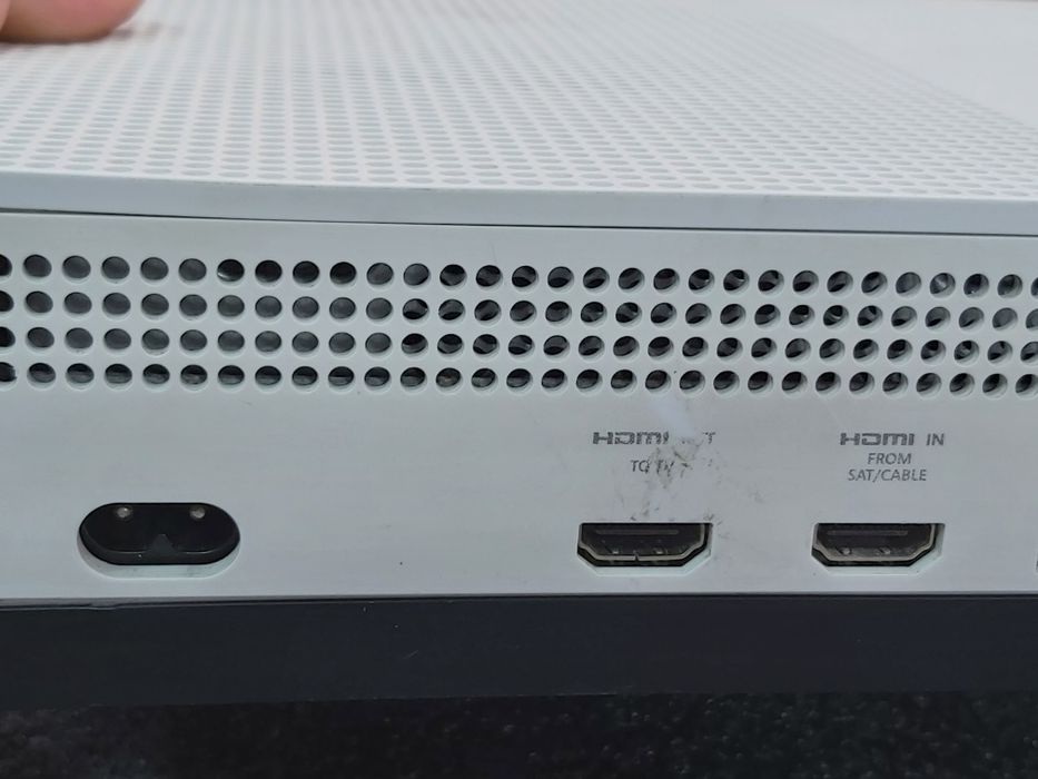 Ігрова консоль Microsoft Xbox One S 1681  "1TB"