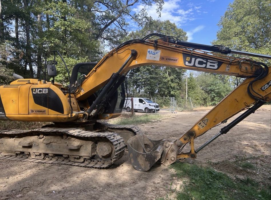 Giratoria.  Jcb. de 2014